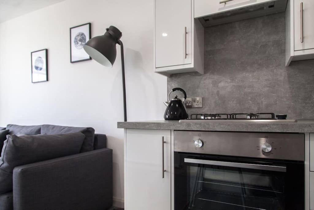 Stunning 2 Bed Apartment With Sea Views, פנזאנס מראה חיצוני תמונה